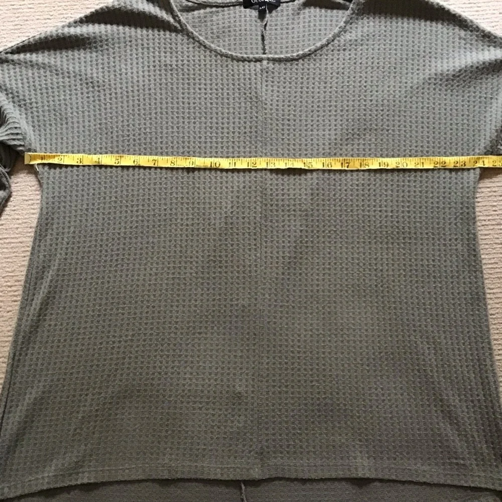 💥3/$10 Pullover Sweater - Picture 5 of 7